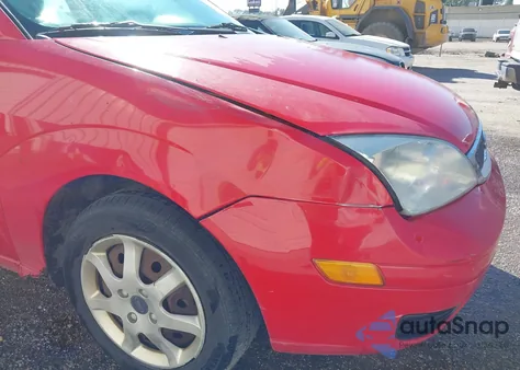 2005 Ford Focus Zx4 из США, поврежденный, VIN 1FAFP34N65W229242